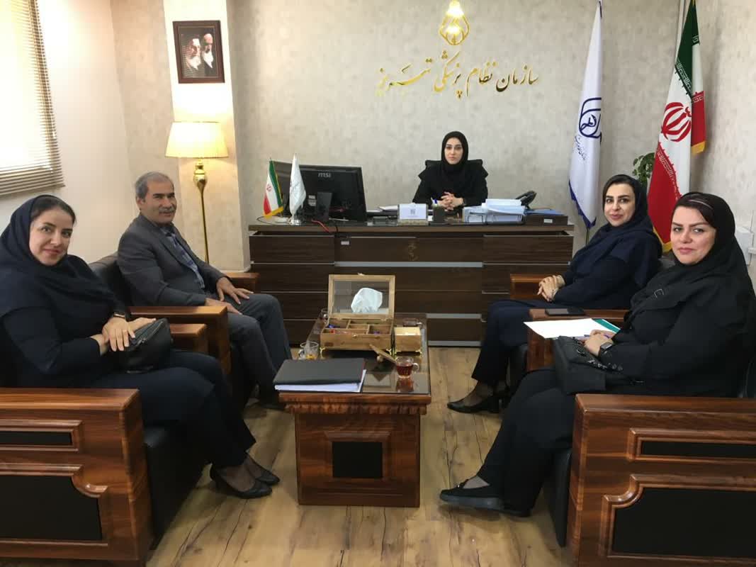 نشست مشترک مديرشعبه آذربايجان شرقي آتیه سازان حافظ با رئیس نظام پزشکی تبریز