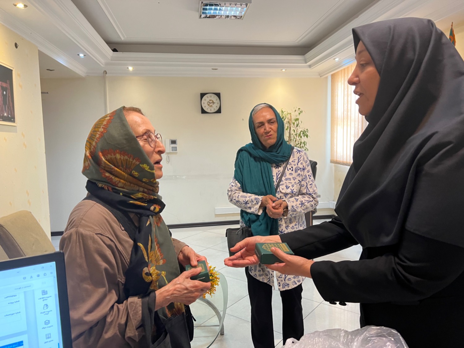 گزارش تصویری / تقدیر وتشکر از بازنشستگان به مناسبت روز خانواده و تکریم بازنشستگان 