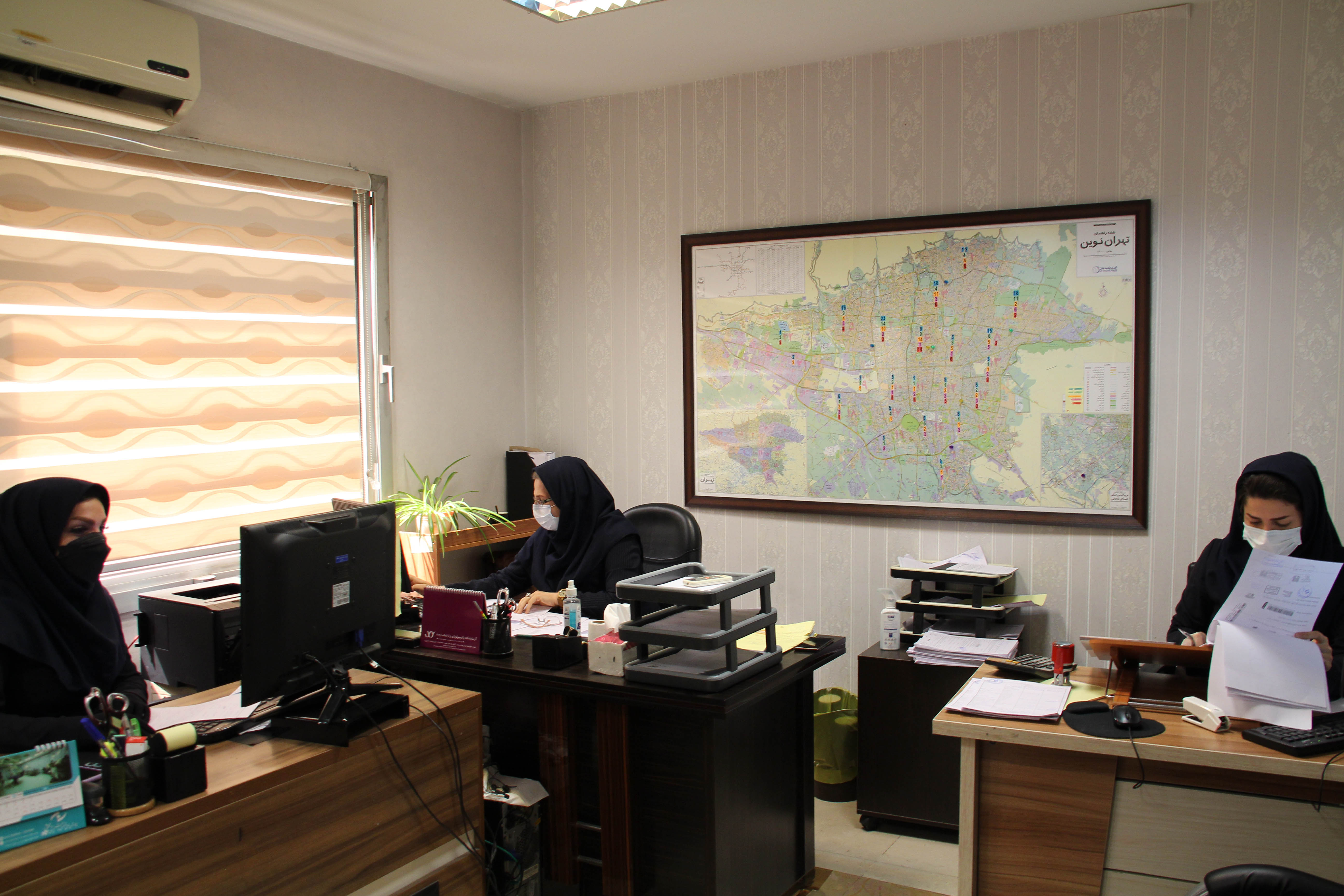 بازدید مدیرعامل شرکت آتیه سازان حافظ از شعبه فاطمی تهران