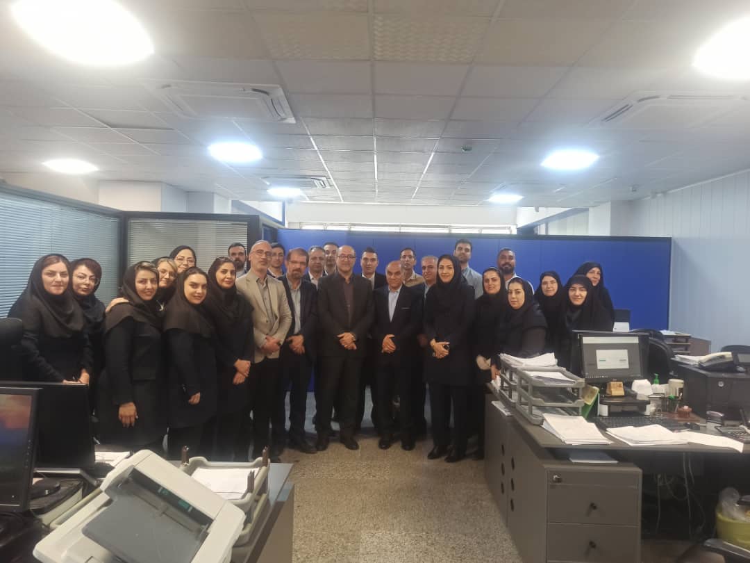  بازدید مدیرعامل آتیه سازان حافظ از شعبه استان البرز