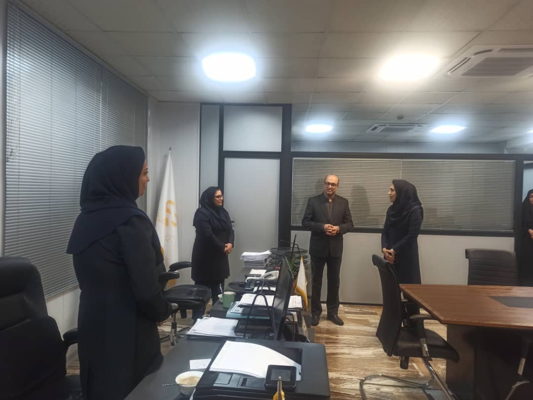  بازدید مدیرعامل آتیه سازان حافظ از شعبه استان البرز