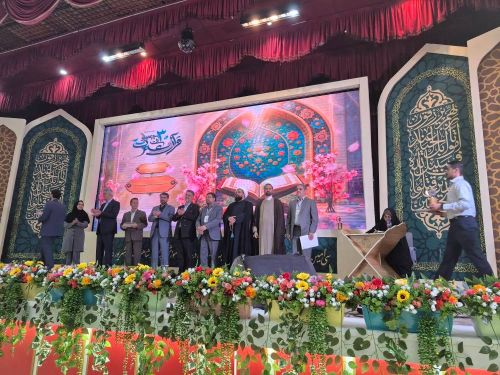 افتخار آفرینی مدیر شعبه استان زنجان آتیه‌سازان حافظ در جشنواره قرآن و عترت وزارت بهداشت